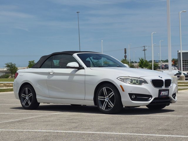 Used 2017 BMW 230i Convertible RWD image 3