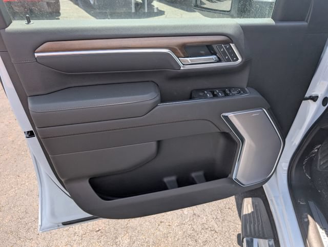 New 2026 Chevrolet Silverado 2500 High Country w/ High Country Premium Package AWD/4WD image 16