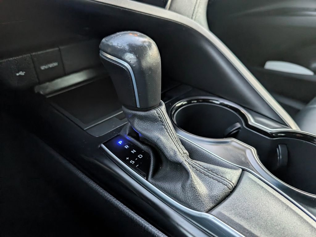 Used 2020 Toyota Camry SE image 27