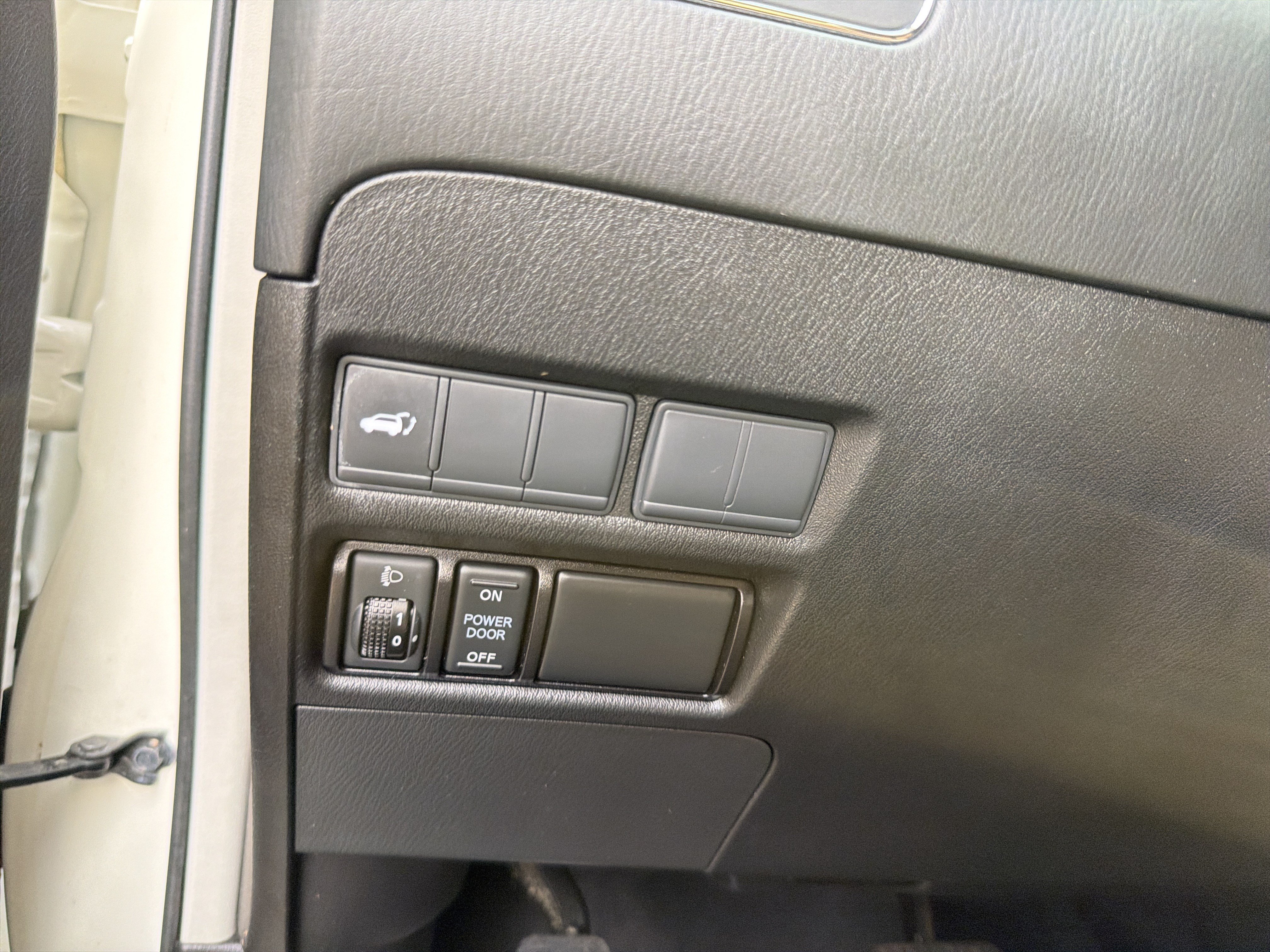 Used 2017 Nissan Armada SL w/ Interior Lighting Package RWD image 22