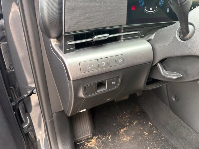 Used 2025 Hyundai Kona SEL FWD image 20