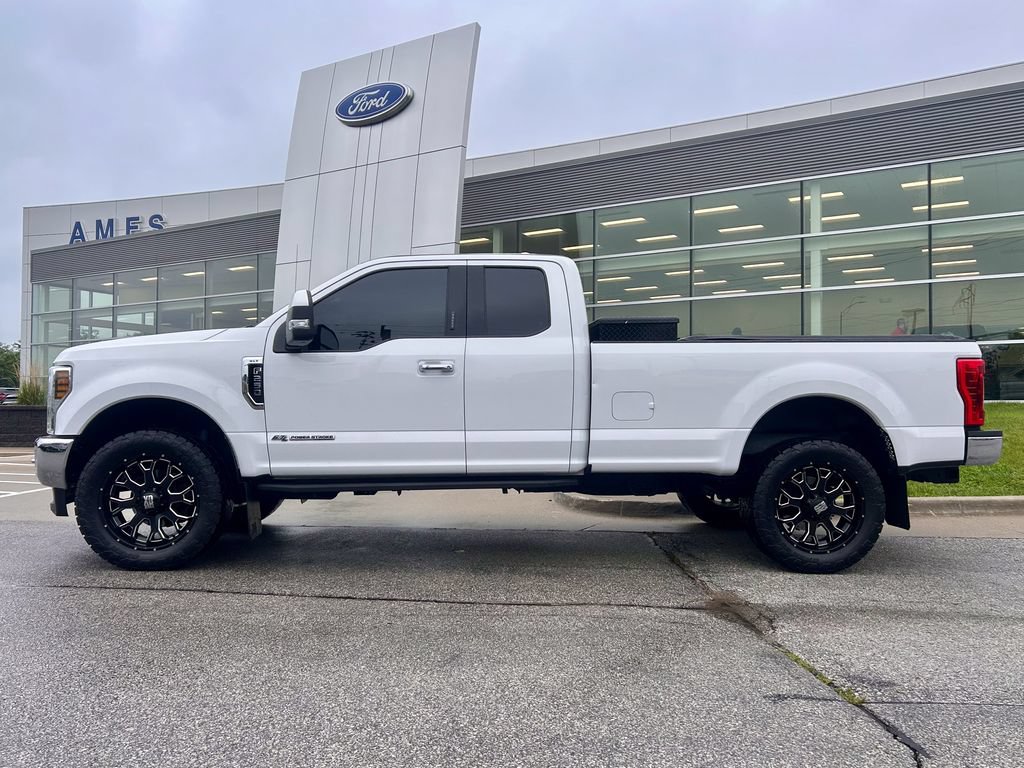 Used 2019 Ford F250 XLT w/ XLT Premium Package AWD/4WD image 3
