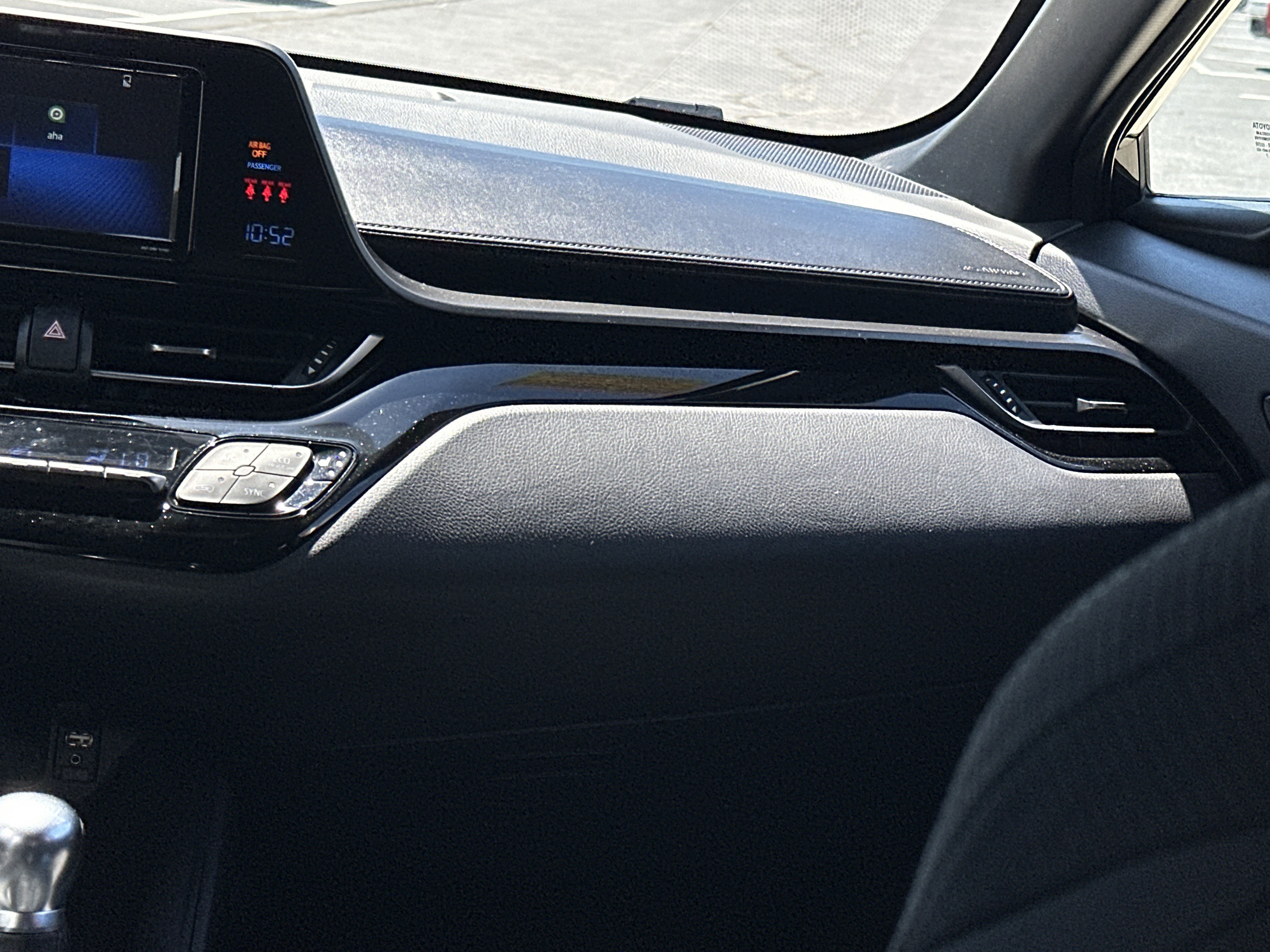 Used 2018 Toyota C-HR XLE FWD image 25
