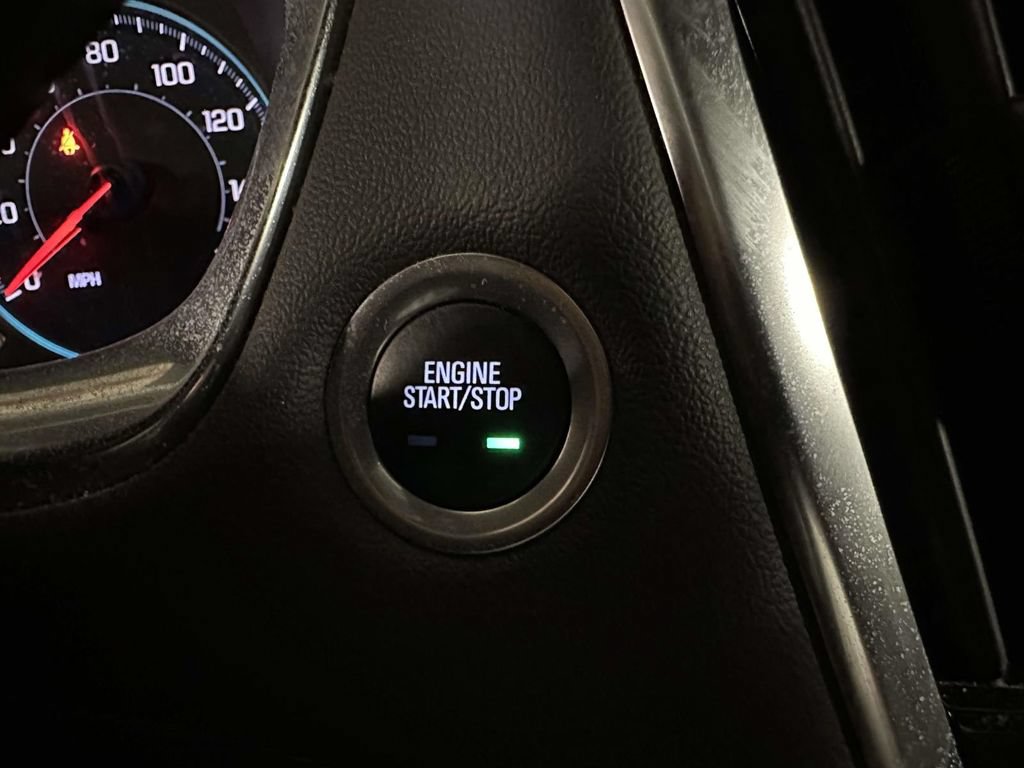 Used 2023 Chevrolet Traverse LT AWD/4WD image 32