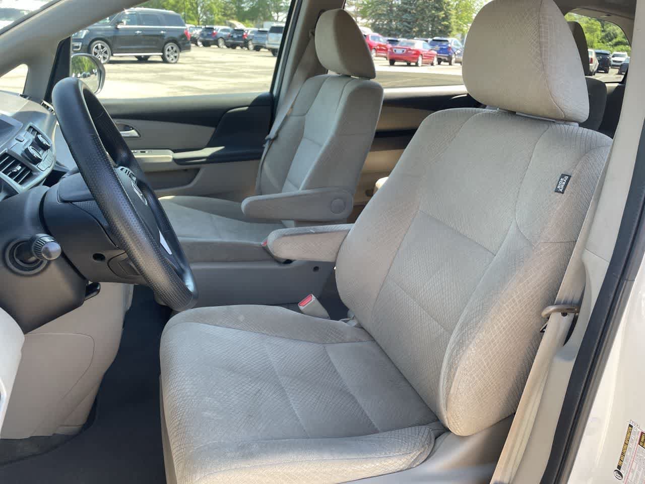 Used 2016 Honda Odyssey LX image 12