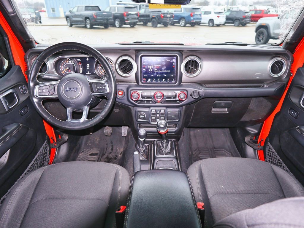 Used 2018 Jeep Wrangler Unlimited Sahara image 13