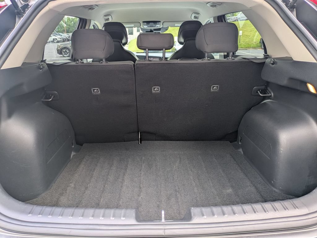 Used 2025 Kia Niro LX FWD image 28