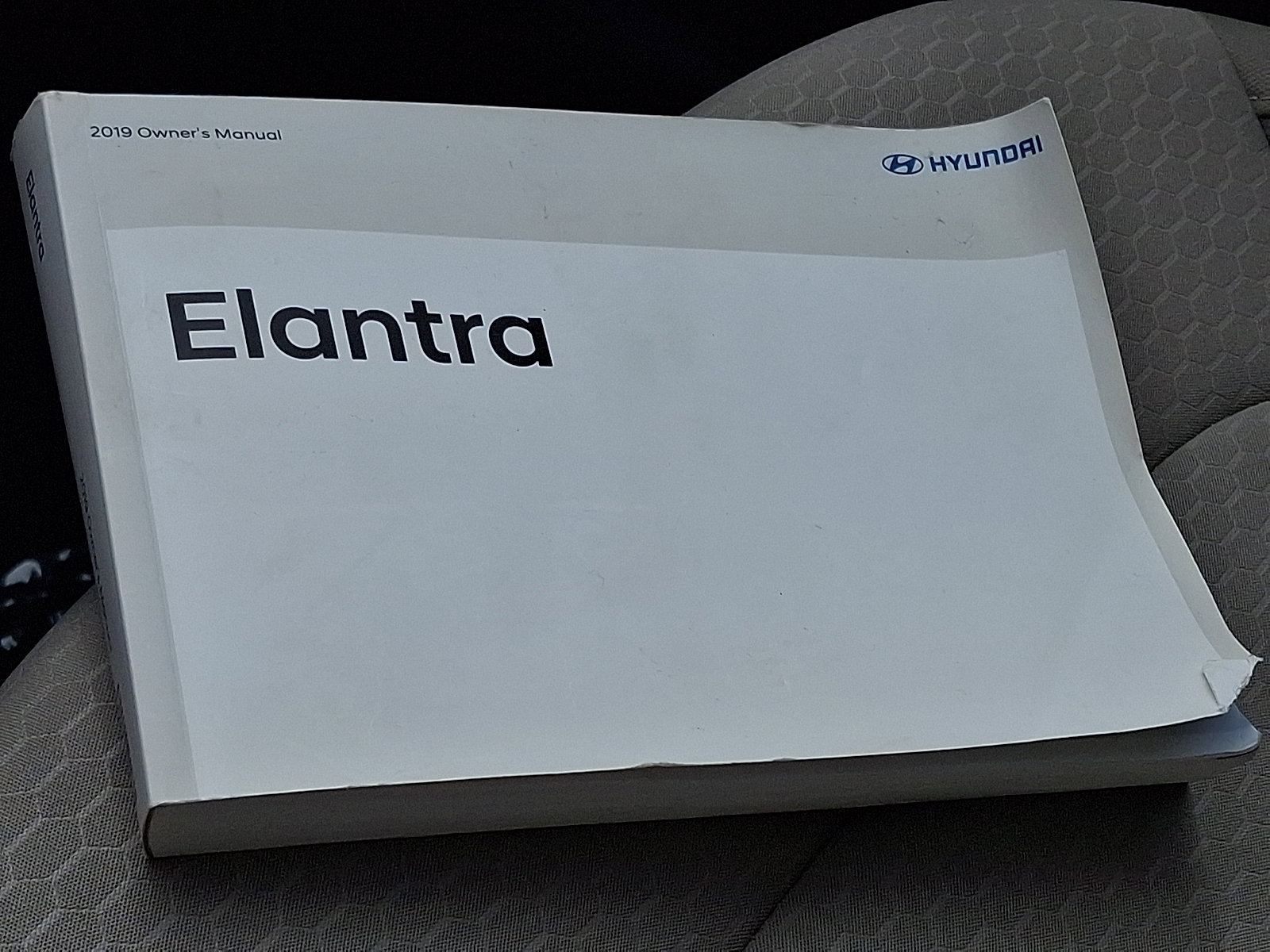 Used 2019 Hyundai Elantra SE image 25