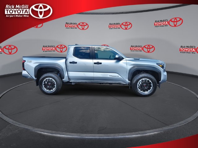 Used 2026 Toyota Tacoma TRD Off-Road AWD/4WD image 9
