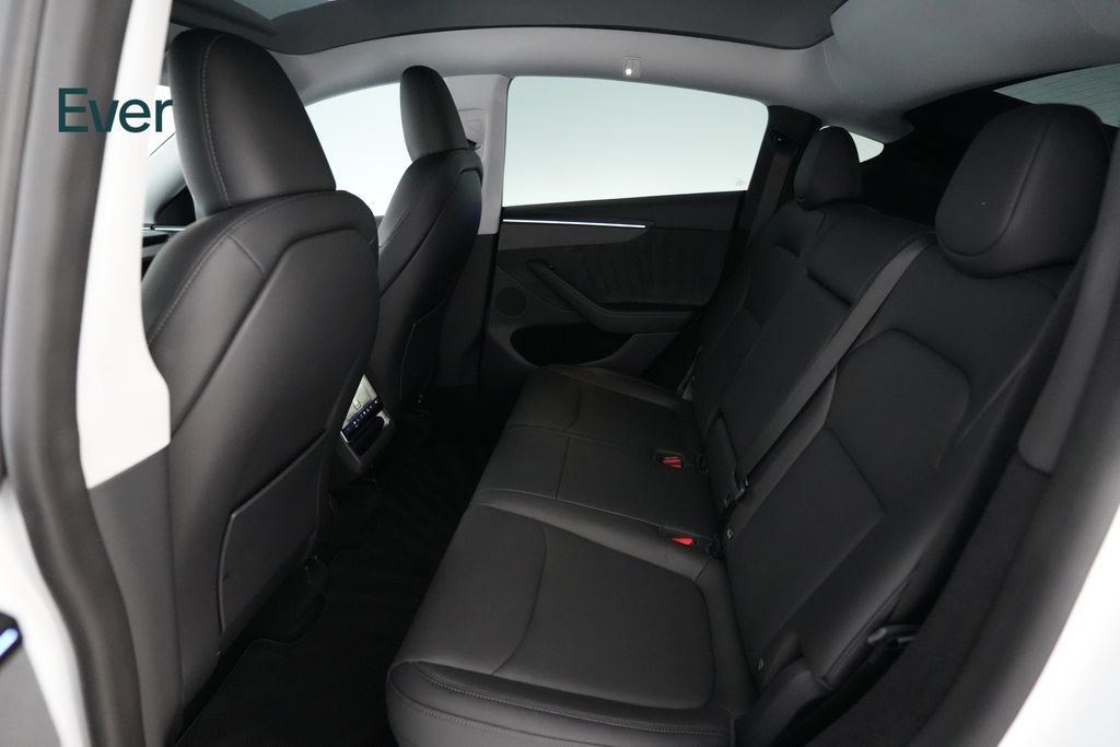 Used 2026 Tesla Model Y AWD image 22