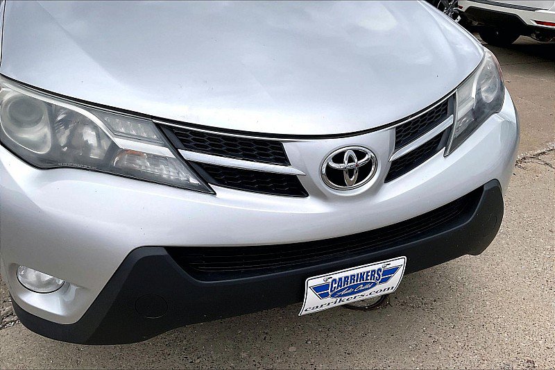 Used 2015 Toyota RAV4 Limited w/ Technology Package AWD/4WD image 33