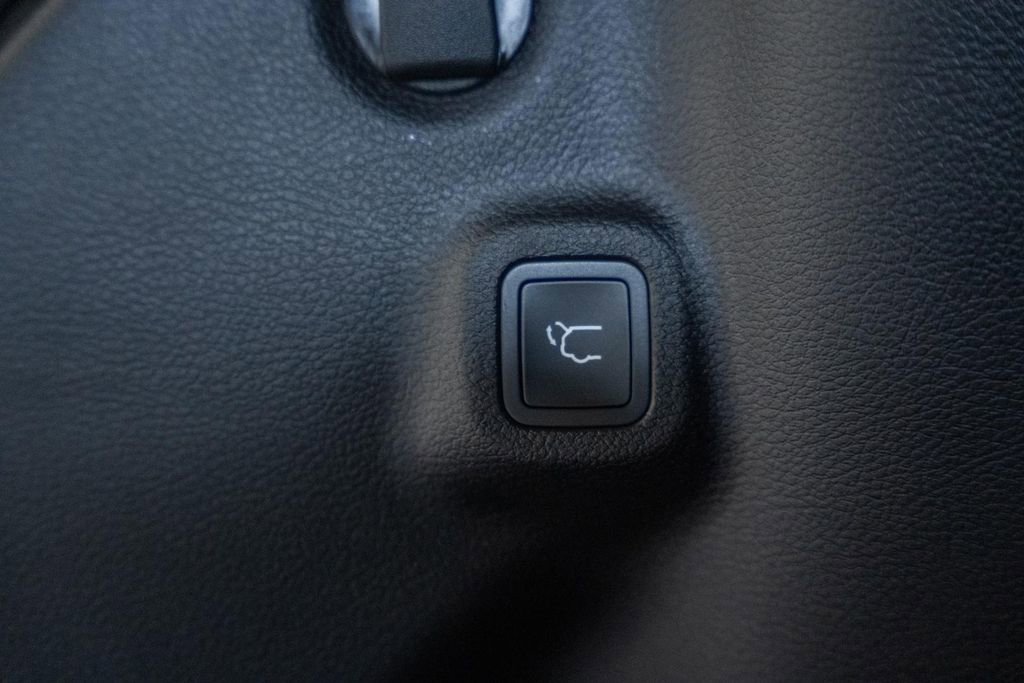 New 2026 Jeep Compass Limited image 11