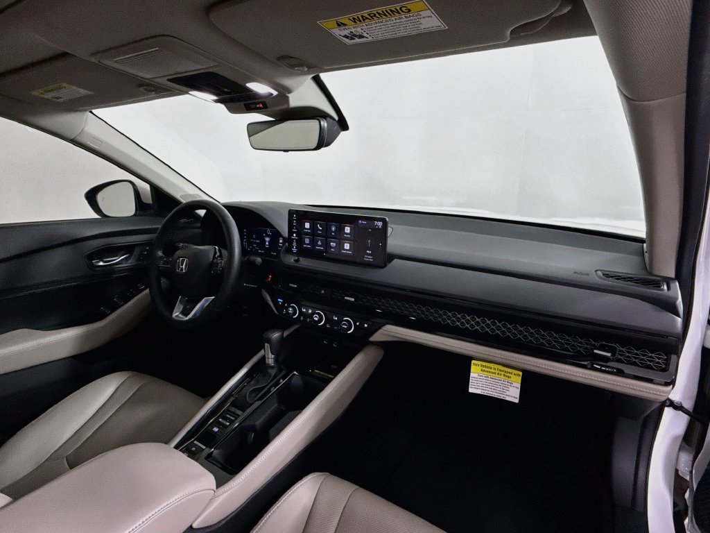 Used 2025 Honda Accord Touring image 31