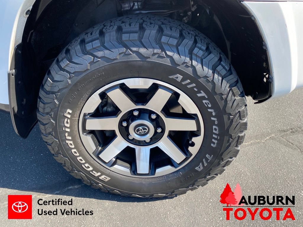 Certified 2017 Toyota 4Runner TRD Off-Road Premium AWD/4WD image 11