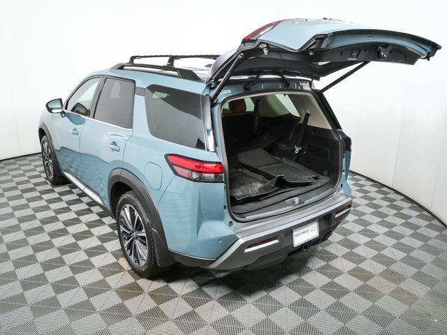 Used 2026 Nissan Pathfinder Platinum w/ Cargo Package FWD image 37