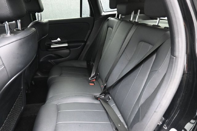 Used 2025 Mercedes-Benz GLA 250 4MATIC image 18
