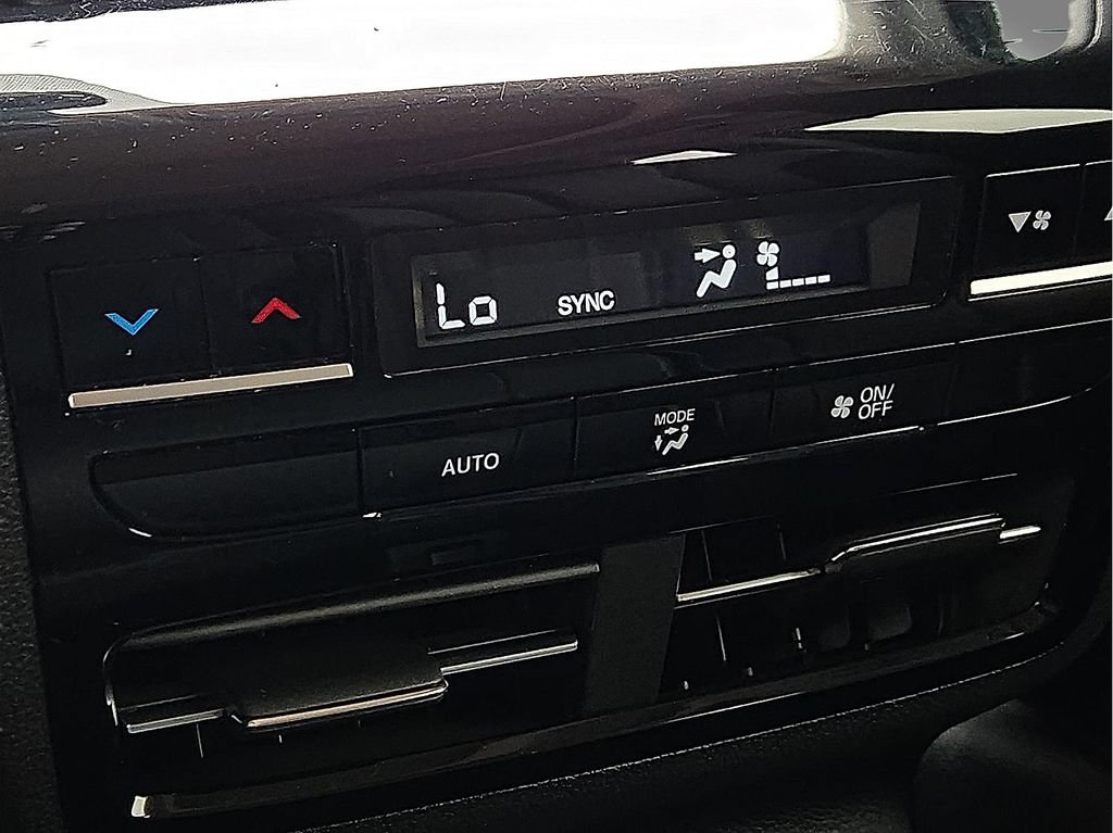 Used 2022 Acura MDX SH-AWD w/ Technology Package image 11