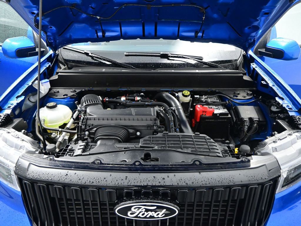 Used 2025 Ford Maverick Lobo image 24