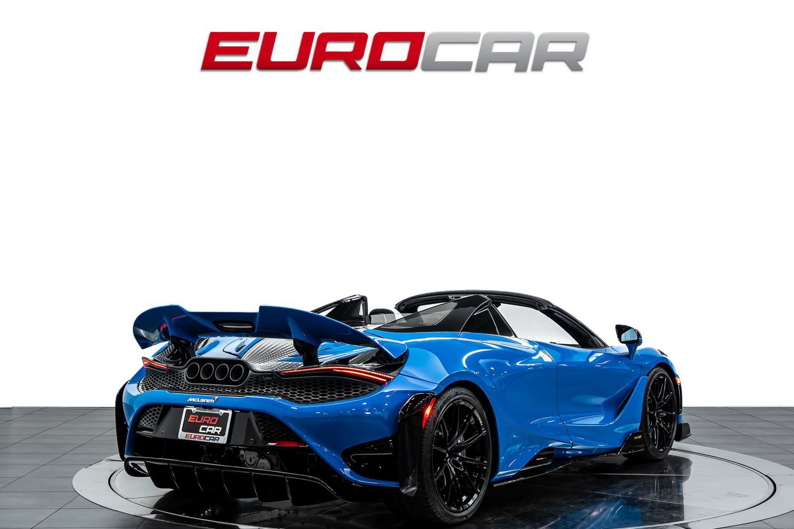 Used 2022 McLaren 765LT RWD image 6