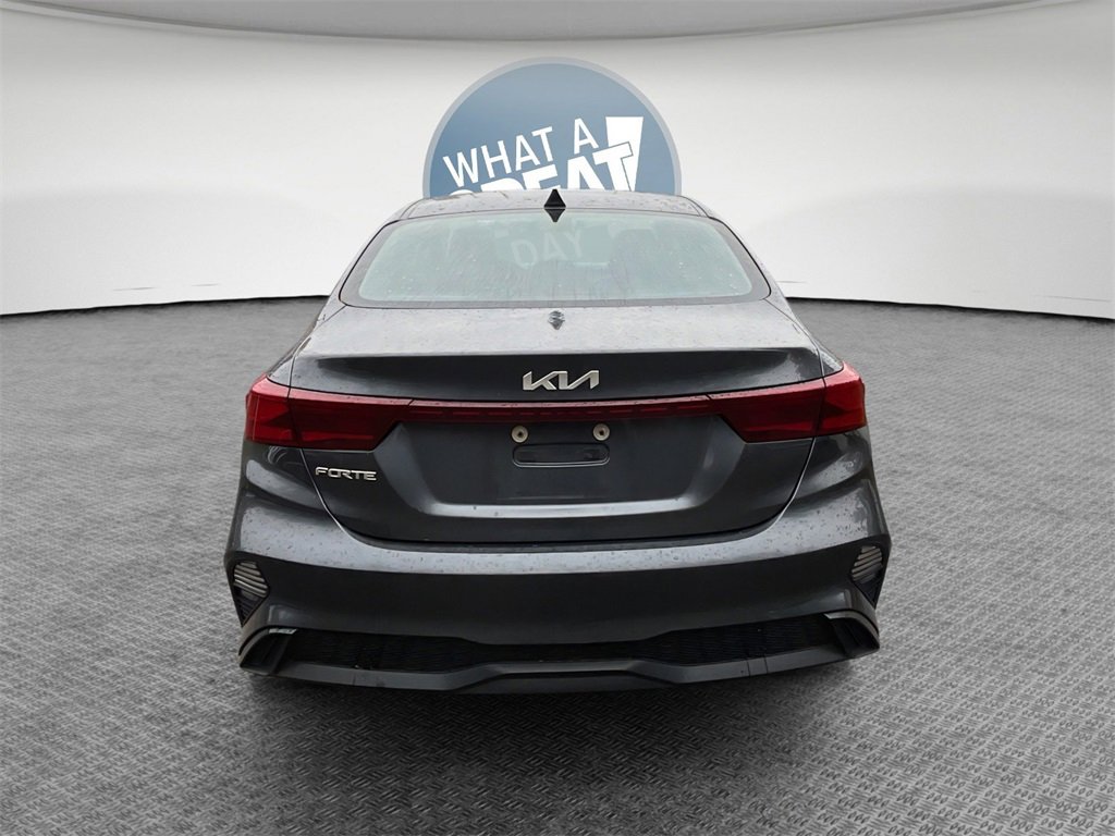 Used 2023 Kia Forte LXS image 4