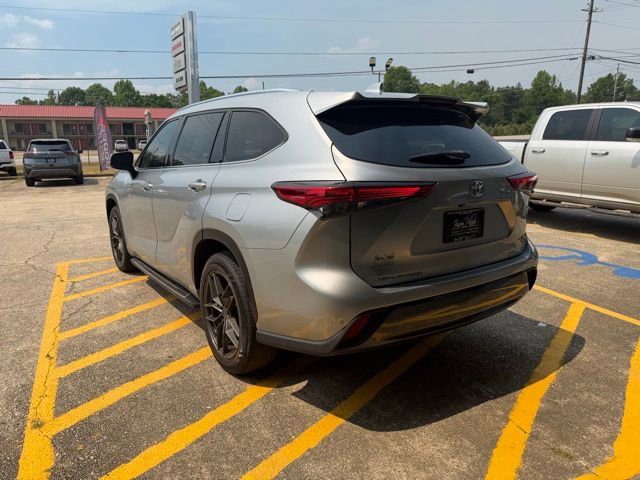 Used 2020 Toyota Highlander Limited image 6