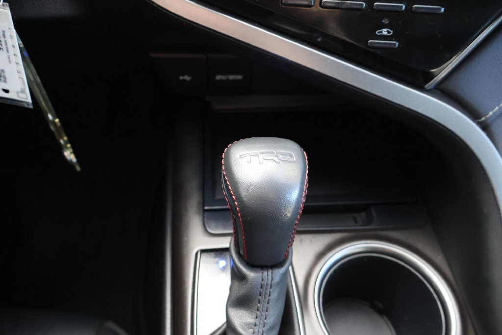 Used 2022 Toyota Camry SE FWD image 39
