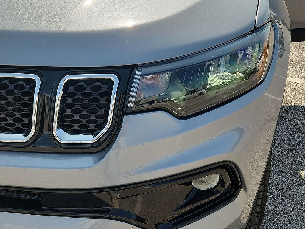 Used 2024 Jeep Compass Limited AWD/4WD image 9