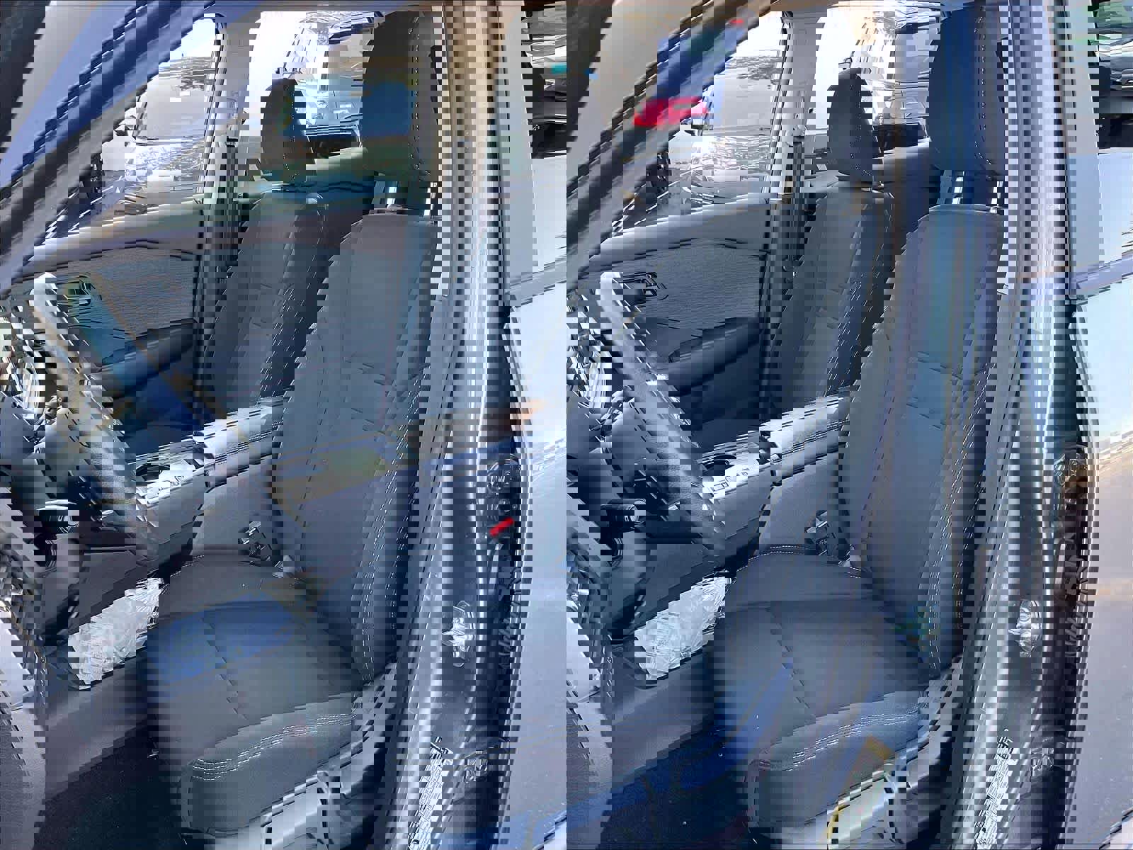 Used 2023 Nissan Rogue S image 26