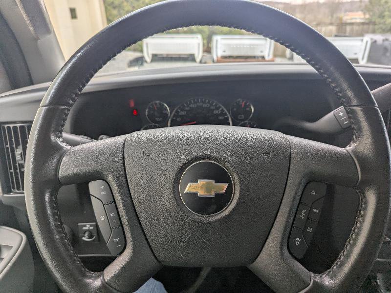 Used 2023 Chevrolet Express 4500 w/ Power Convenience Package RWD image 27