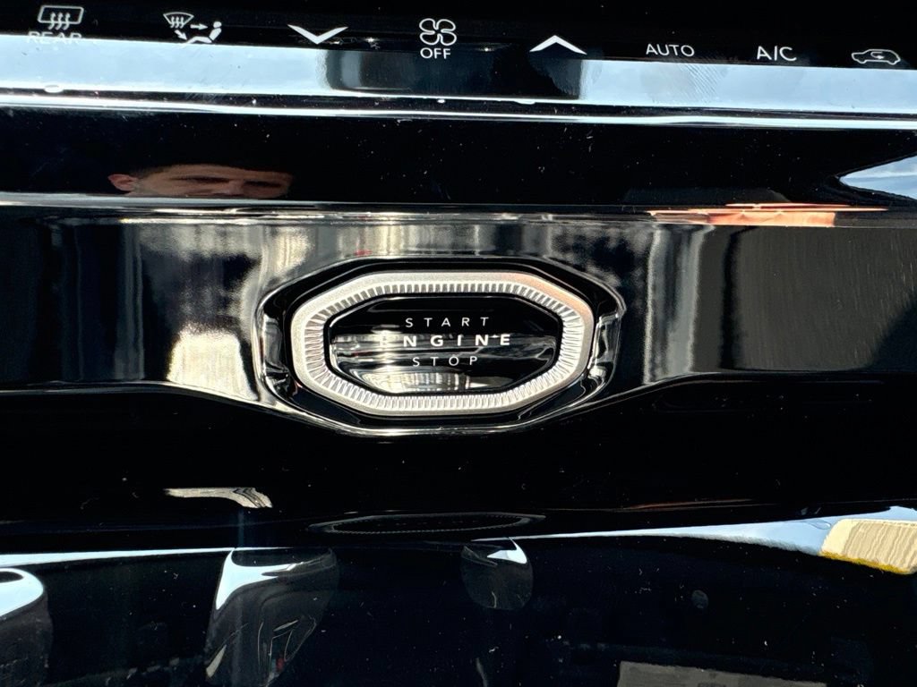 New 2027 Jeep Grand Cherokee L 4WD image 30