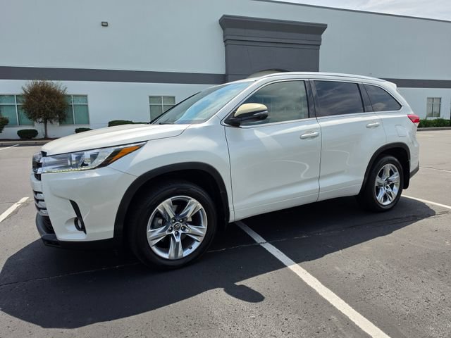 Used 2018 Toyota Highlander Limited AWD/4WD image 12