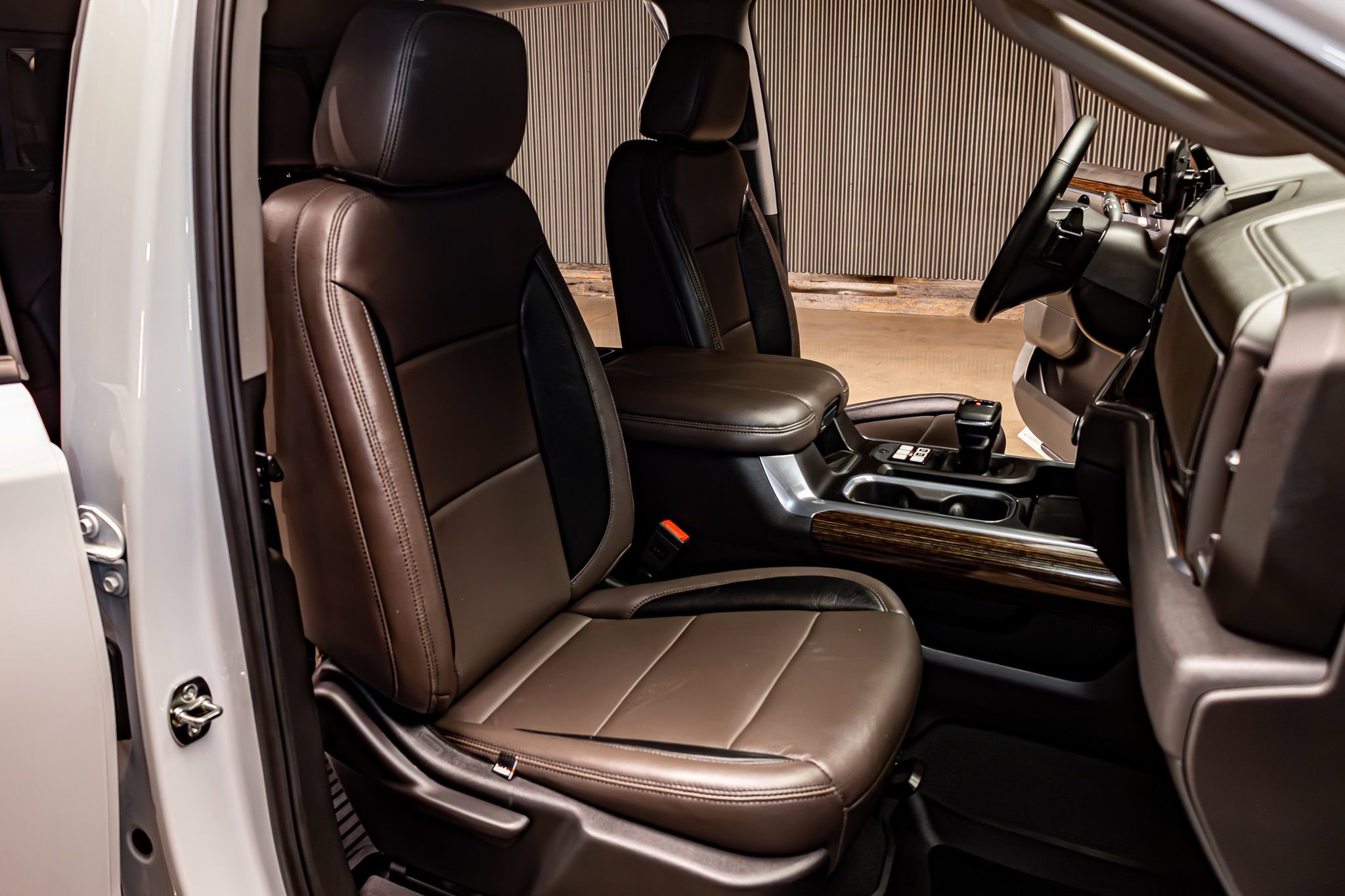 Used 2025 GMC Sierra 1500 Elevation w/ Preferred Package image 27