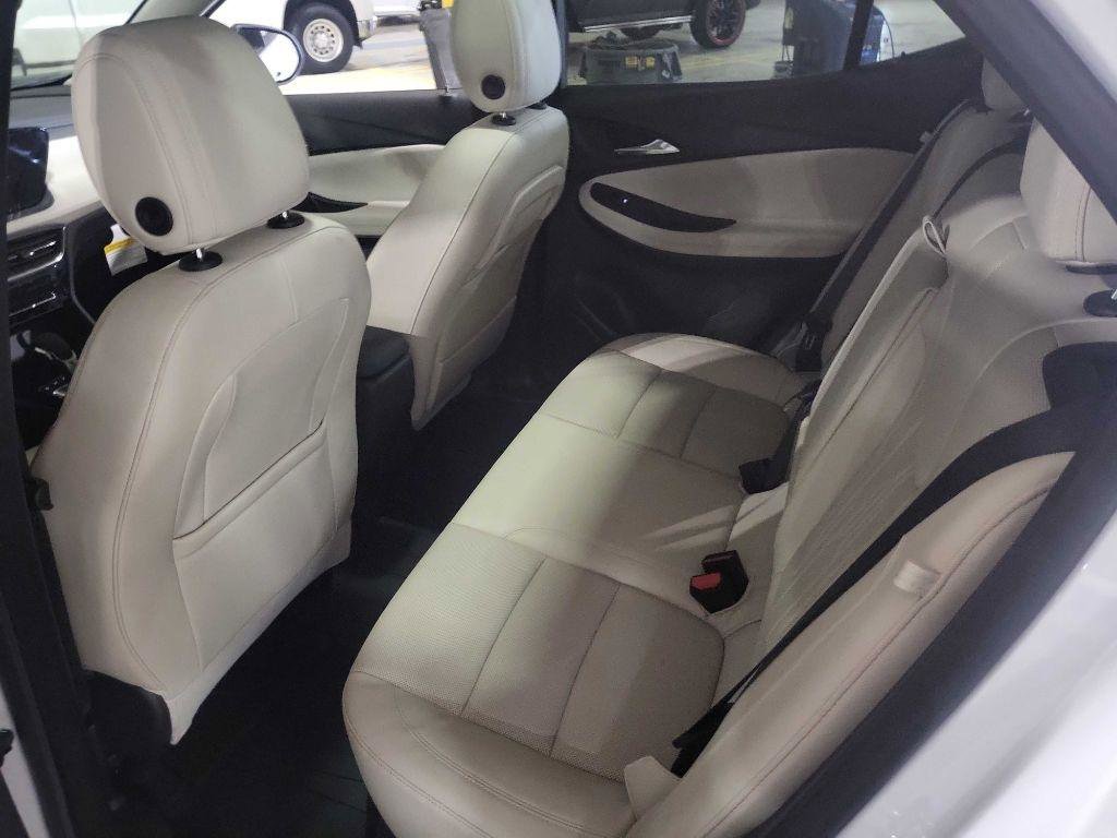 Used 2025 Buick Encore GX Avenir w/ Avenir Technology Package image 19