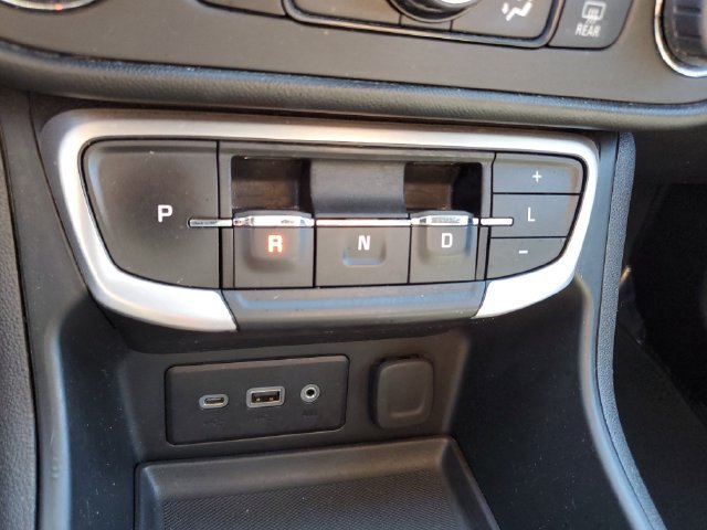 Used 2022 GMC Terrain SLE FWD image 27