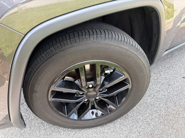 Used 2021 Jeep Grand Cherokee Limited w/ Trailer Tow Group IV AWD/4WD image 4