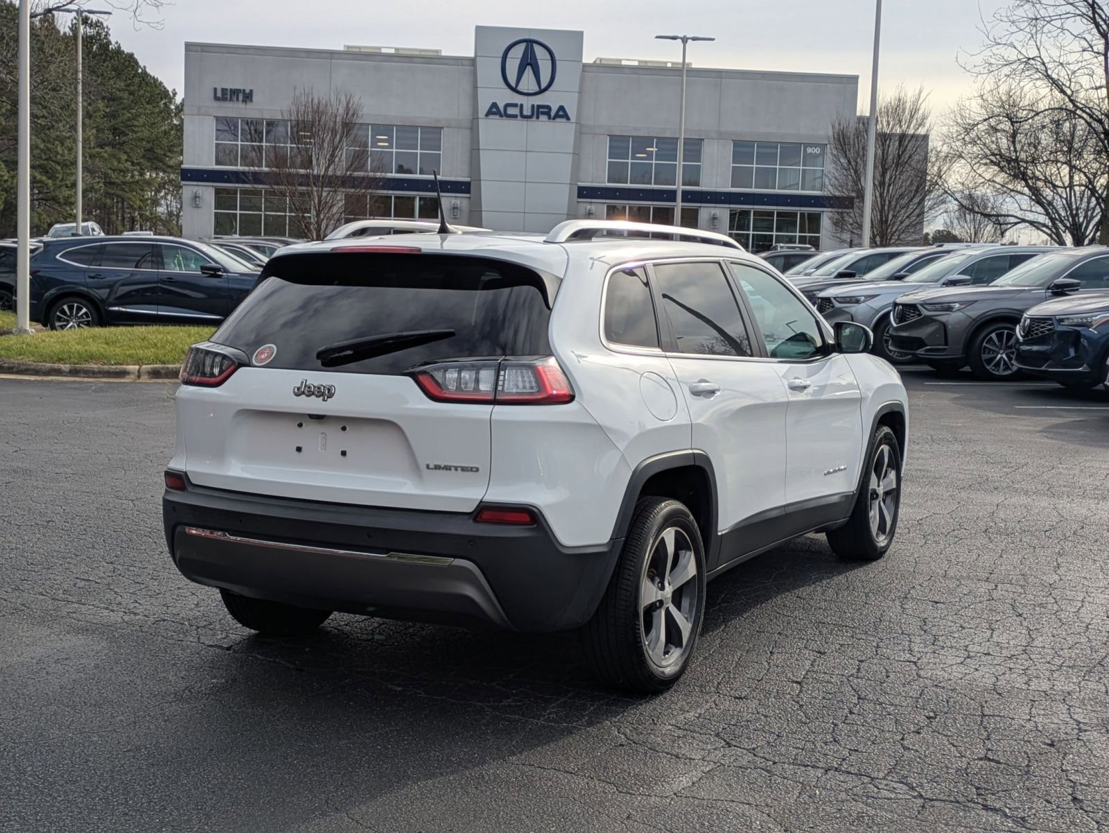 Used 2019 Jeep Cherokee Limited image 5