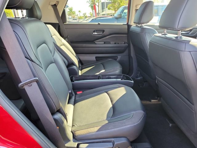 Used 2022 Nissan Pathfinder SL w/ SL Premium Package image 18