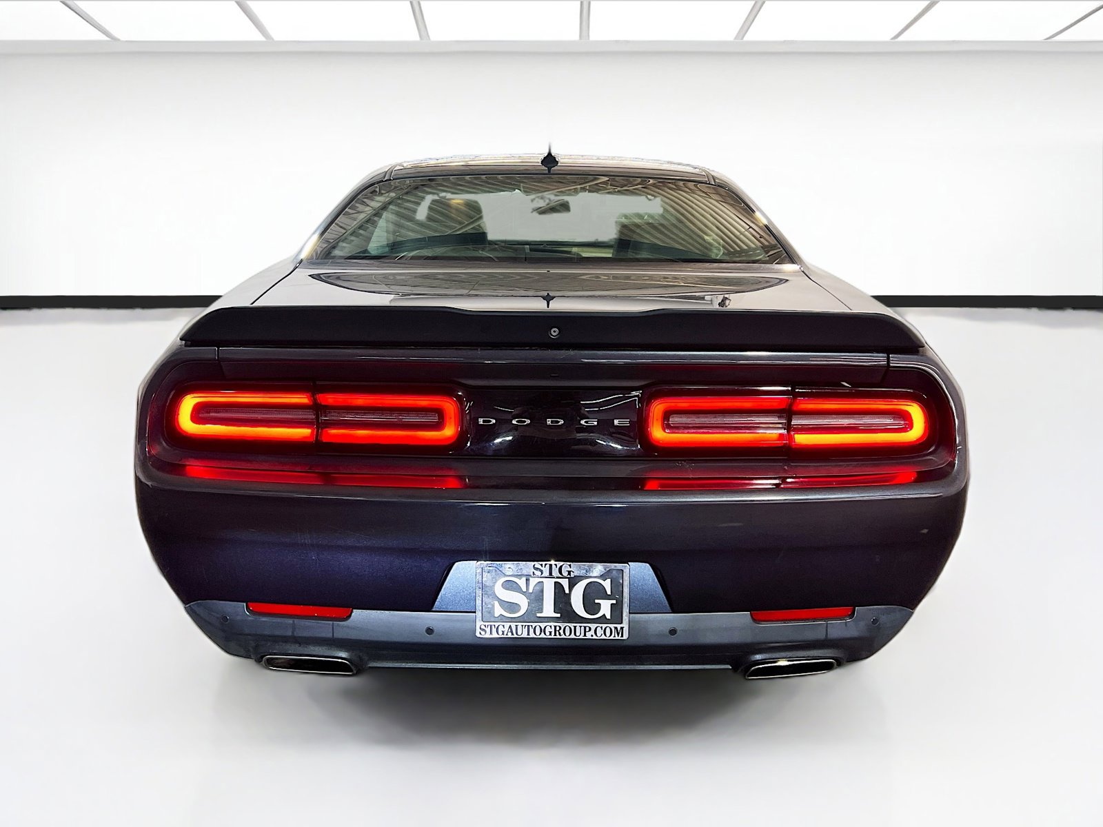 Used 2018 Dodge Challenger SXT Plus RWD image 5