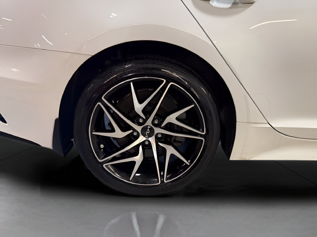 Used 2022 Kia Stinger GT-Line RWD image 44