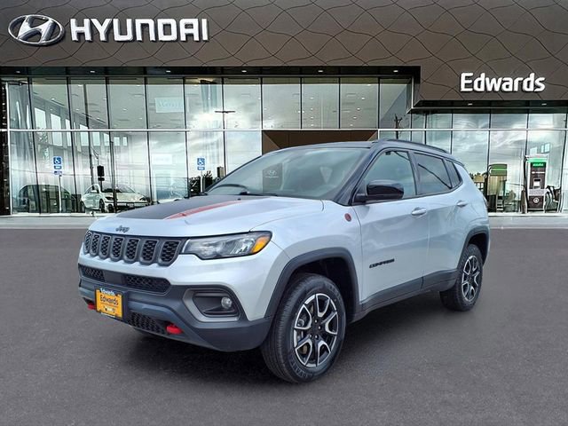Used 2024 Jeep Compass Trailhawk image 1