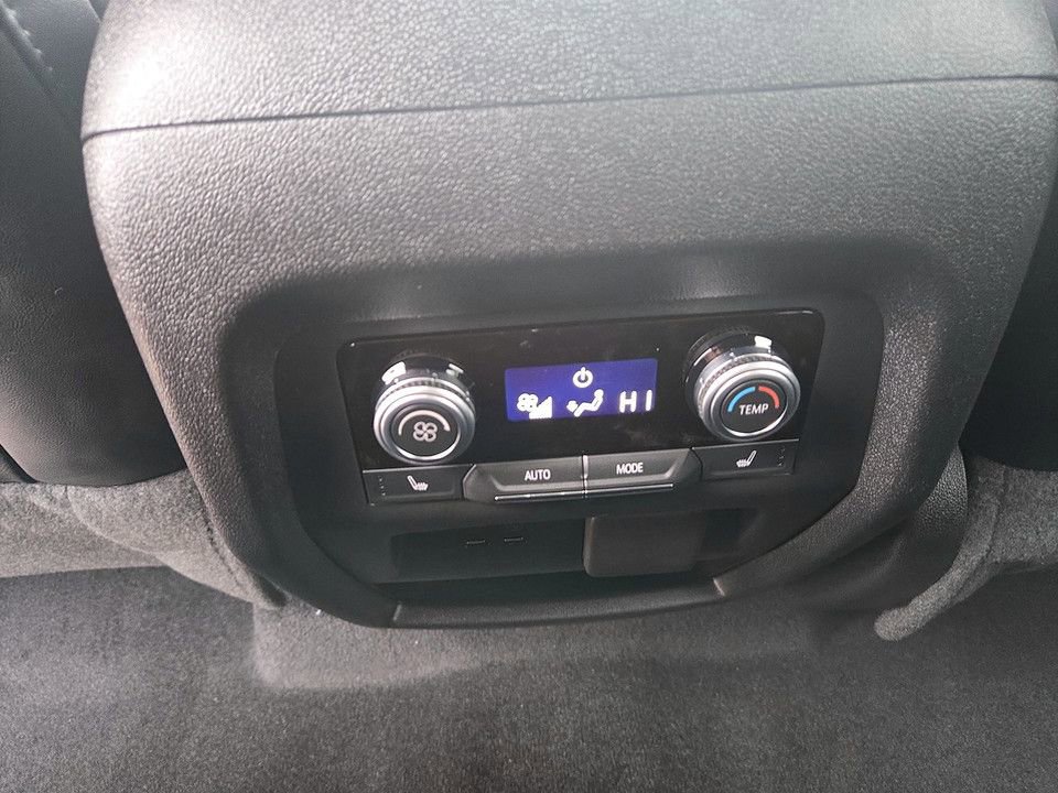 New 2026 GMC Acadia Elevation w/ Black Edition image 32