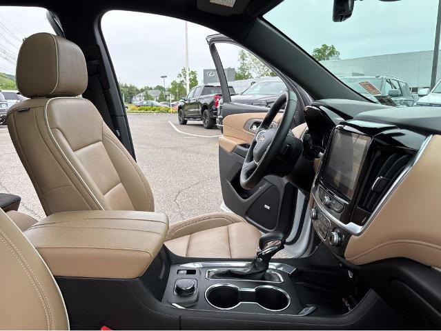 Used 2023 Chevrolet Traverse Premier w/ LPO, Floor Liner Package AWD/4WD image 32