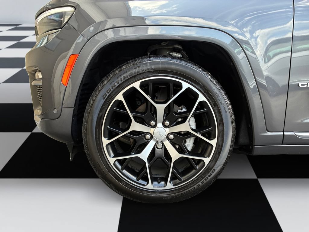 Used 2024 Jeep Grand Cherokee Summit AWD/4WD image 14