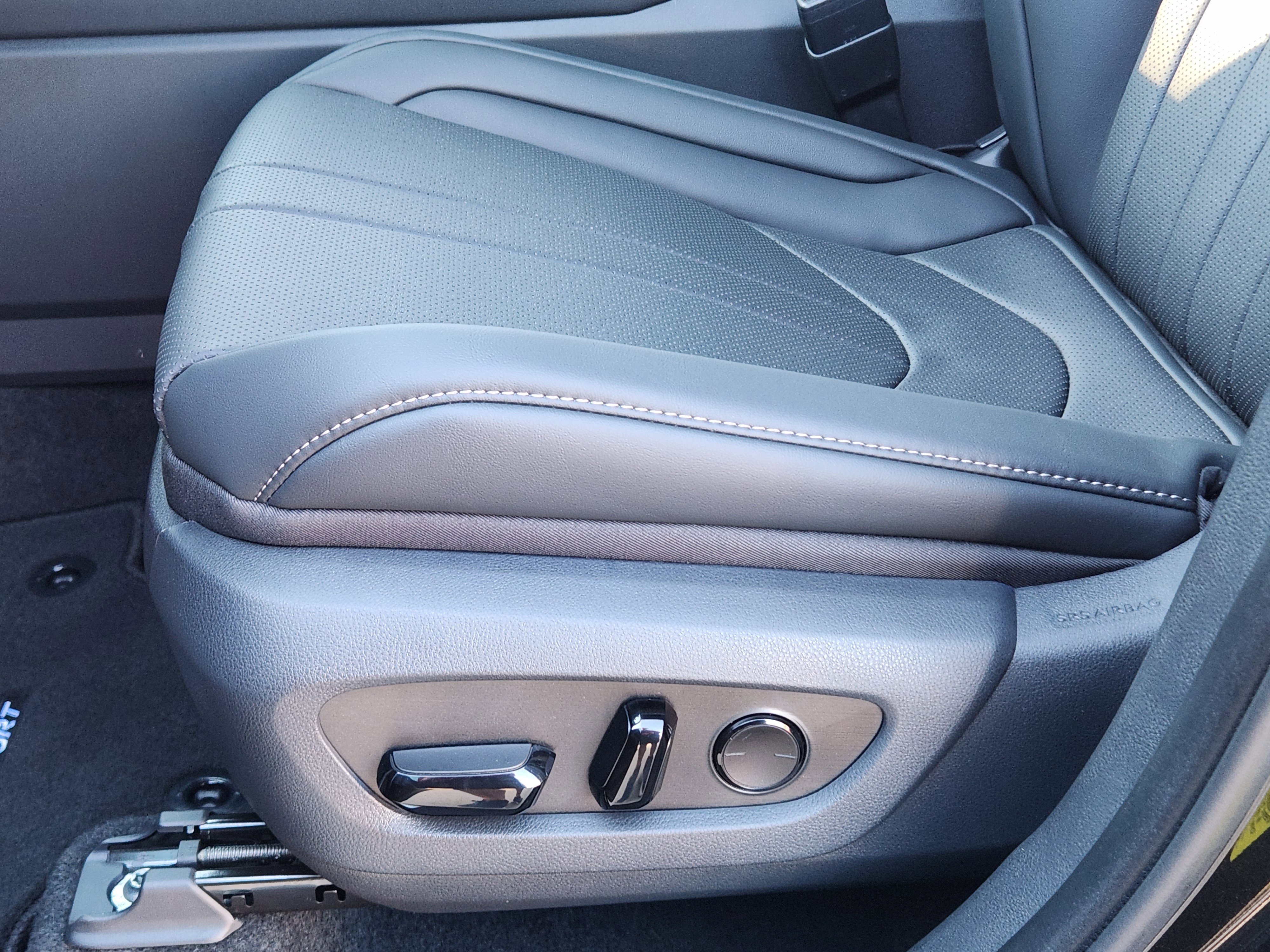 New 2026 Lexus TX 500h AWD image 17