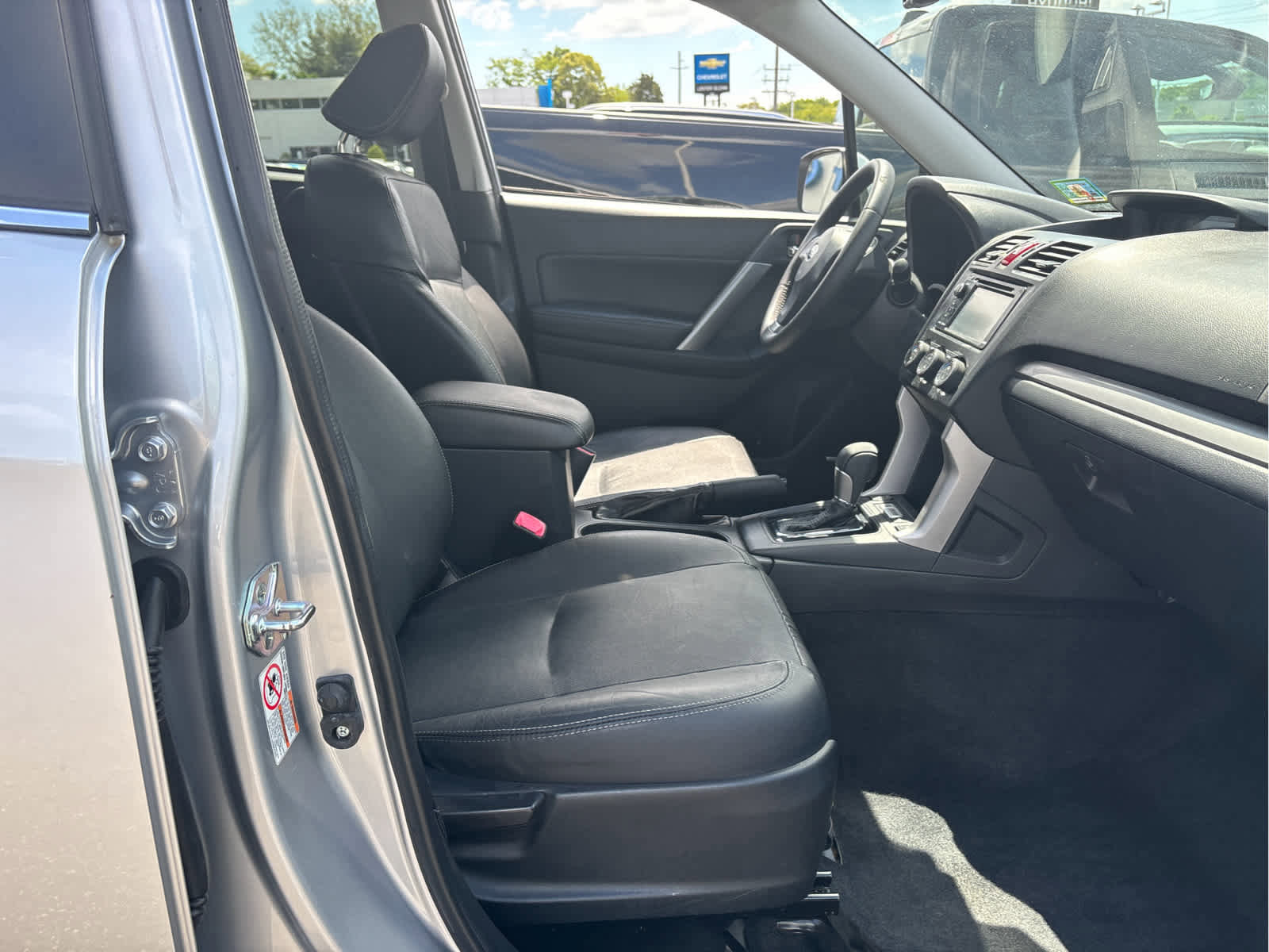 Used 2015 Subaru Forester 2.5i Touring w/ Eyesight & Navigation System AWD/4WD image 21