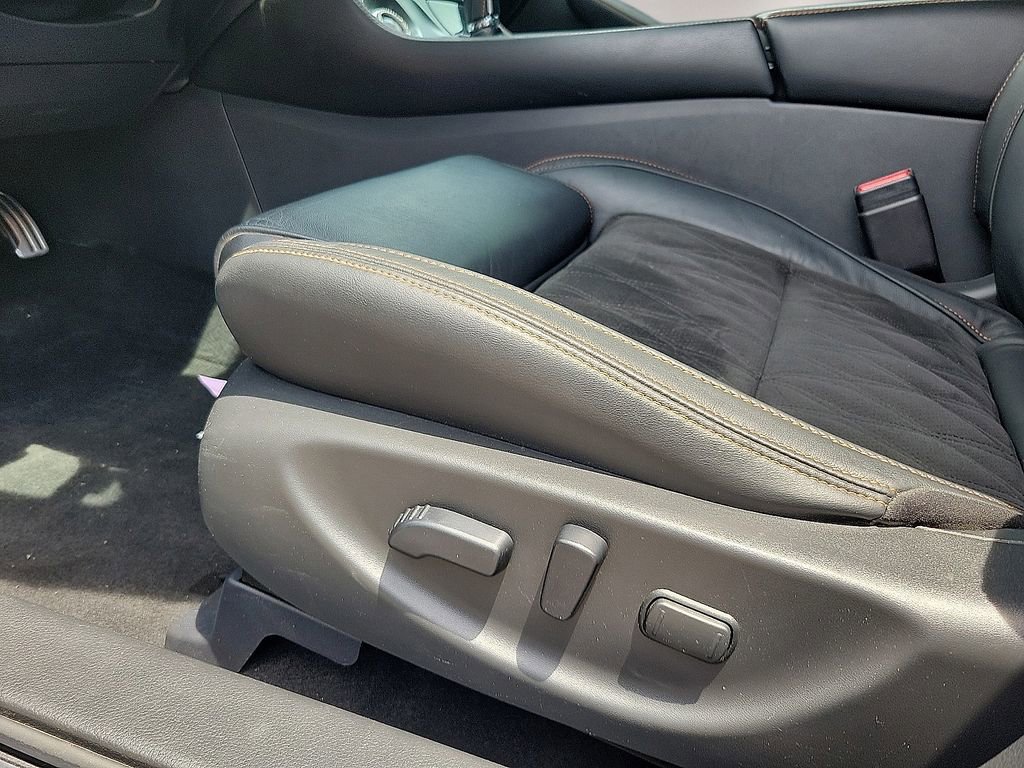 Used 2022 Nissan Maxima SR w/ Sport Mat Group FWD image 11
