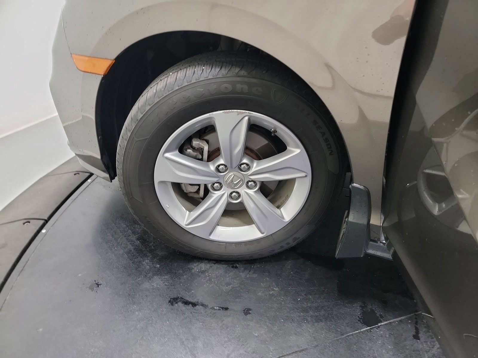 Used 2018 Honda Odyssey EX image 29