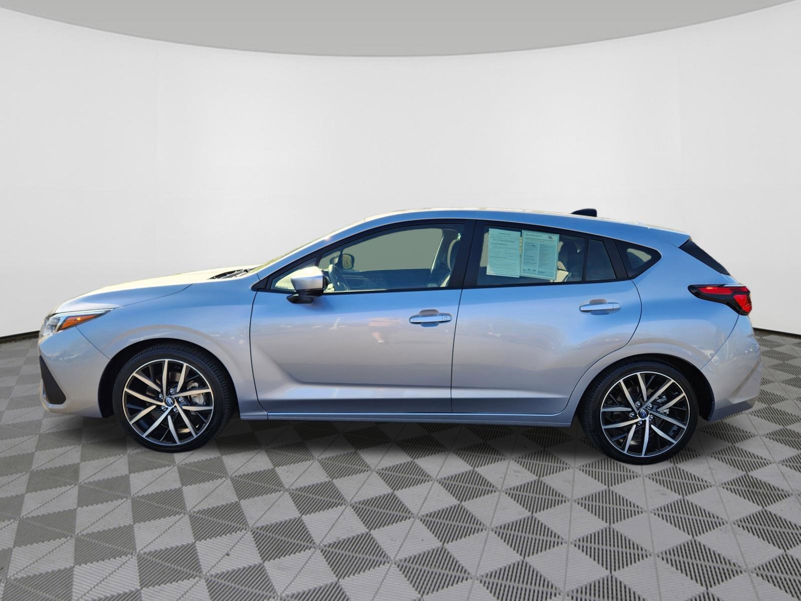 Certified 2025 Subaru Impreza 2.0i Sport AWD/4WD image 5