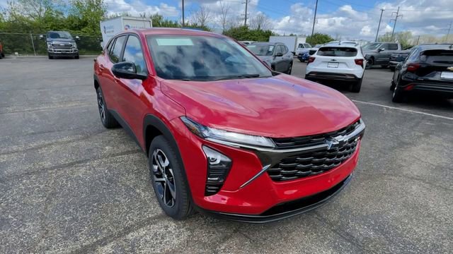 New 2026 Chevrolet Trax RS w/ Driver Confidence Package FWD image 4