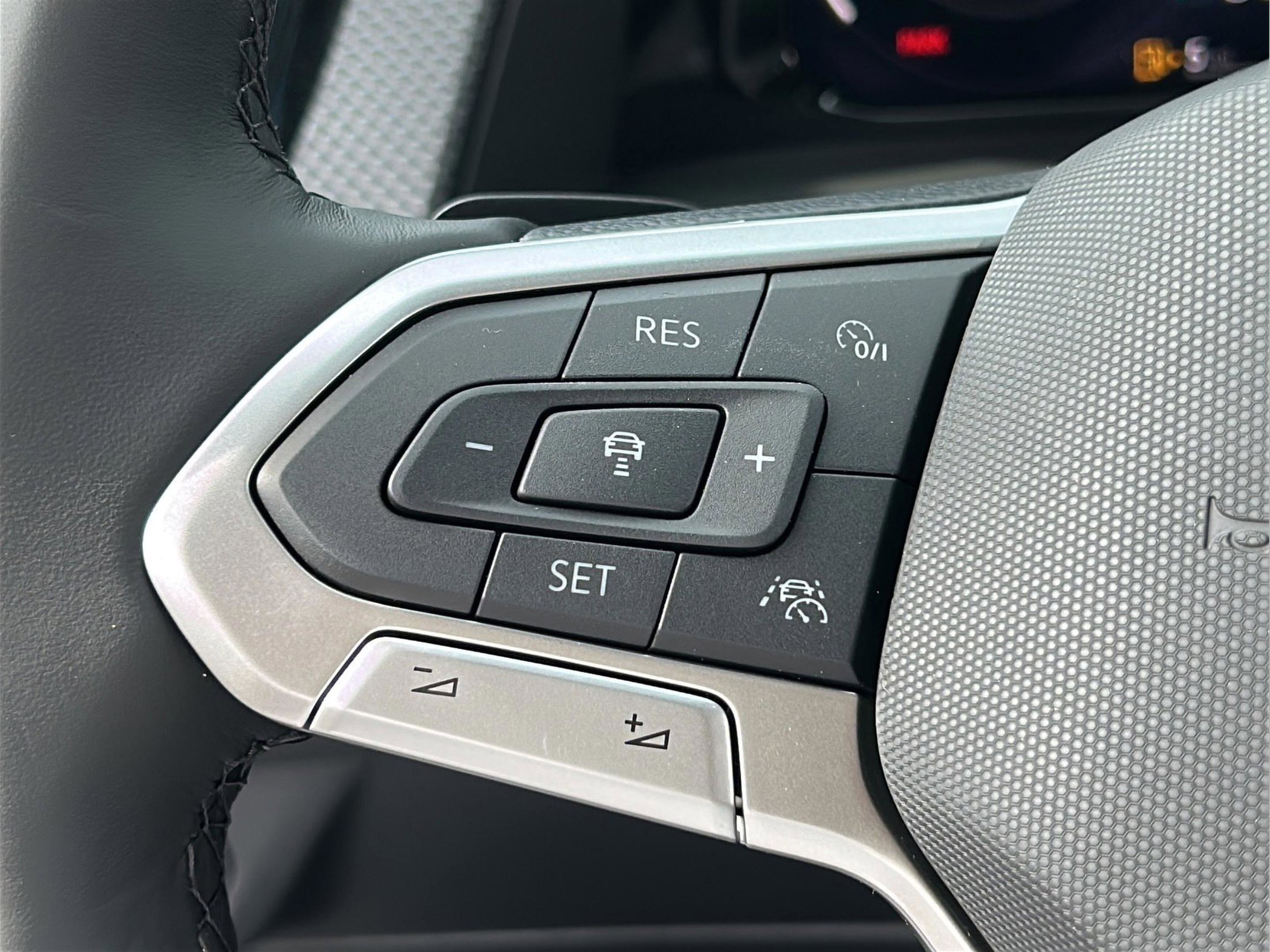New 2026 Volkswagen Atlas Cross Sport SEL Premium R-Line image 24